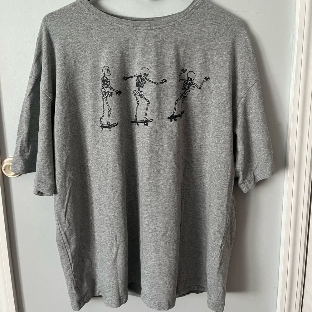 Skeleton Skater Tee